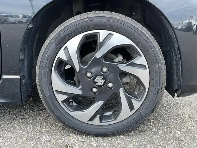 スズキ スペーシア カスタム HYBRID XS 新潟県 2024(令6)年 2万km ブルーイッシュブラックパール3 4WD/純正メモリナビ/BT/フルセグテレビ/全方位カメラ/衝突被害軽減ブレーキ/レーンキープアシスト/レーダークルーズコントロール/両側パワースライドドア/半革シート/シートヒーター /ステアリングヒーター/ステアリングスイッチ/コーナーセンサー/スマートキー/プッシュスタート/LEDヘッドライト/オートライト/オートハイビーム/フォグランプ/純正15インチアルミホイール