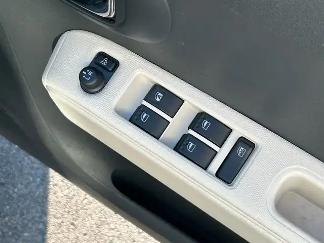 ダイハツ ミラ ココア プラスX 愛媛県 2014(平26)年 5.3万km ココアベージュマイカメタリック clearionナビ（Bluetooth/SD/フルセグテレビ/iPod）/バックカメラ/ETC/ルーフレール/フロアマット/ベンチシート/横滑り防止装置/盗難防止装置/前席エアバック/LEDヘッドライト/フォグランプ/オートライト/スマートキー/アイドリングストップ