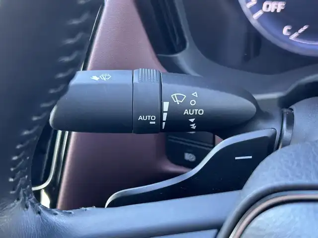 トヨタ クラウン ハイブリッド S Cパッケージ 島根県 2019(平31)年 3.8万km ホワイトパールクリスタルシャイン 登録時走行距離37172km/純正SDナビ【CD/DVD/Blue-lay/Bluetooth】/フルセグテレビ/バックカメラ/プリクラッシュセーフティシステム/レーダークルーズコントロール/レーンキープアシススト/ブラインドスポットモニター/クリアランスソナー/パーキングサポート/パドルシフト/前席パワーシート/前席シートヒーター/ステアリングヒーター/ヘッドアップディスプレイ/LEDヘッドライト/オートライト/オートハイビーム/ビルトインETC2.0/純正18インチAW/禁煙車