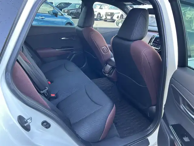 トヨタ クラウン ハイブリッド S Cパッケージ 島根県 2019(平31)年 3.8万km ホワイトパールクリスタルシャイン 登録時走行距離37172km/純正SDナビ【CD/DVD/Blue-lay/Bluetooth】/フルセグテレビ/バックカメラ/プリクラッシュセーフティシステム/レーダークルーズコントロール/レーンキープアシススト/ブラインドスポットモニター/クリアランスソナー/パーキングサポート/パドルシフト/前席パワーシート/前席シートヒーター/ステアリングヒーター/ヘッドアップディスプレイ/LEDヘッドライト/オートライト/オートハイビーム/ビルトインETC2.0/純正18インチAW/禁煙車