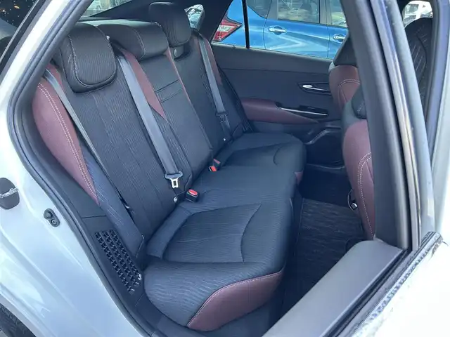 トヨタ クラウン ハイブリッド S Cパッケージ 島根県 2019(平31)年 3.8万km ホワイトパールクリスタルシャイン 登録時走行距離37172km/純正SDナビ【CD/DVD/Blue-lay/Bluetooth】/フルセグテレビ/バックカメラ/プリクラッシュセーフティシステム/レーダークルーズコントロール/レーンキープアシススト/ブラインドスポットモニター/クリアランスソナー/パーキングサポート/パドルシフト/前席パワーシート/前席シートヒーター/ステアリングヒーター/ヘッドアップディスプレイ/LEDヘッドライト/オートライト/オートハイビーム/ビルトインETC2.0/純正18インチAW/禁煙車