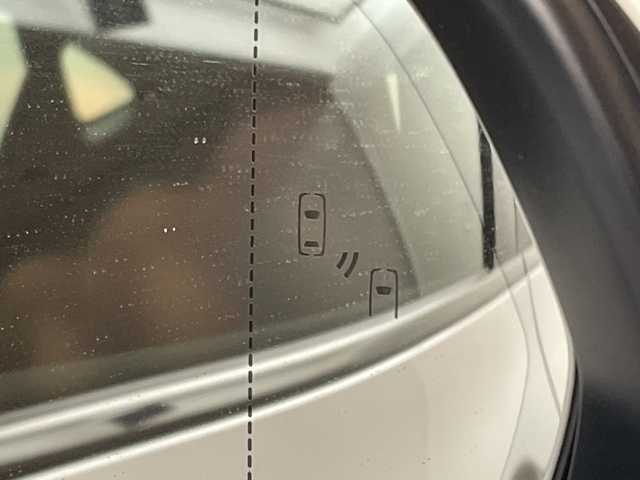 レクサス ＮＸ 350h Fスポーツ 愛媛県 2023(令5)年 3万km ホワイトノーヴァガラスフレーク ・パノラマルーフ/・ルーフレールブラック塗装/・デジタルインナーミラー/・”FSPORT”オレンジブレーキキャリパー（フロントLEXUSロゴ）/・プロジェクションカーテシイルミ/・フロントバンパーガーニッシュ/・マークレビンソンプレミアムサラウンドサウンドシステム/ーーーーーーーーーーーーーーーーーーーーーーーーーーー/ワンオーナー パノラマルーフ 純正14型ナビ 全周囲カメラ デジタルインナーミラー アダプティブクルーズコントロール 電動リアゲートETC2.0 衝突被害軽減ブレーキ ブラインドスポットモニター レーンアシスト コーナーセンサー ３眼LEDヘッドライト オートマチックハイビーム　TRDリアエアロ　オレンジキャリパー　マークレビンソン　シートヒーター　エアシート　前後クリアランスソナー　