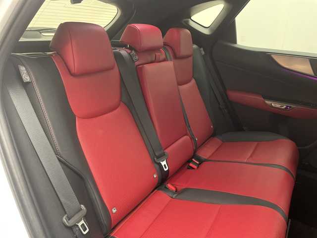 レクサス ＮＸ 350h Fスポーツ 愛媛県 2023(令5)年 3万km ホワイトノーヴァガラスフレーク ・パノラマルーフ/・ルーフレールブラック塗装/・デジタルインナーミラー/・”FSPORT”オレンジブレーキキャリパー（フロントLEXUSロゴ）/・プロジェクションカーテシイルミ/・フロントバンパーガーニッシュ/・マークレビンソンプレミアムサラウンドサウンドシステム/ーーーーーーーーーーーーーーーーーーーーーーーーーーー/ワンオーナー パノラマルーフ 純正14型ナビ 全周囲カメラ デジタルインナーミラー アダプティブクルーズコントロール 電動リアゲートETC2.0 衝突被害軽減ブレーキ ブラインドスポットモニター レーンアシスト コーナーセンサー ３眼LEDヘッドライト オートマチックハイビーム　TRDリアエアロ　オレンジキャリパー　マークレビンソン　シートヒーター　エアシート　前後クリアランスソナー　