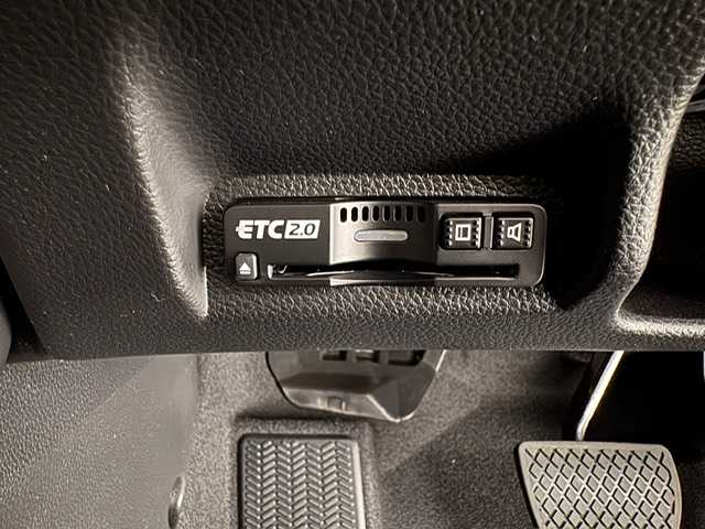 ホンダ ヴェゼル ハイブリッド e:HEV Z 兵庫県 2025(令7)年 0.1千km プラチナホワイトパール 登録済未使用車/純正ディスプレイオーディオ/純正メモリナビ/（Bluetooth/フルセグ)/ApplecarPlay/AndroidAuto/ワイヤレス充電/コーナーセンサー/LKA/PCS/BSM/ACC/バックカメラ/パドルシフト/ビルトインETC2.0/D+N席シートヒーター/ハーフレザー/LEDヘッドライト/LEDフォグランプ/オートハイビーム/純正18インチアルミホイール/スペアキー×１