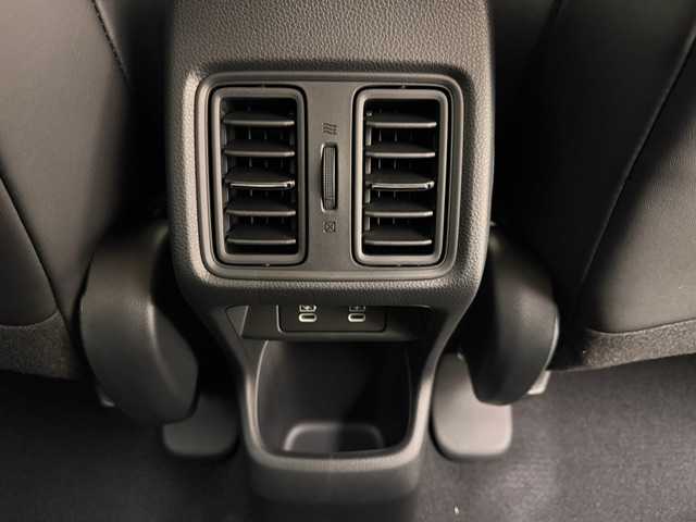 ホンダ ヴェゼル ハイブリッド e:HEV Z 兵庫県 2025(令7)年 0.1千km プラチナホワイトパール 登録済未使用車/純正ディスプレイオーディオ/純正メモリナビ/（Bluetooth/フルセグ)/ApplecarPlay/AndroidAuto/ワイヤレス充電/コーナーセンサー/LKA/PCS/BSM/ACC/バックカメラ/パドルシフト/ビルトインETC2.0/D+N席シートヒーター/ハーフレザー/LEDヘッドライト/LEDフォグランプ/オートハイビーム/純正18インチアルミホイール/スペアキー×１