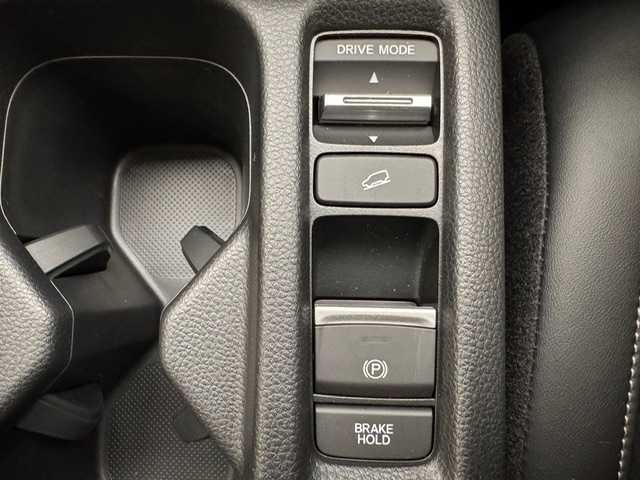 ホンダ ヴェゼル ハイブリッド e:HEV Z 兵庫県 2025(令7)年 0.1千km プラチナホワイトパール 登録済未使用車/純正ディスプレイオーディオ/純正メモリナビ/（Bluetooth/フルセグ)/ApplecarPlay/AndroidAuto/ワイヤレス充電/コーナーセンサー/LKA/PCS/BSM/ACC/バックカメラ/パドルシフト/ビルトインETC2.0/D+N席シートヒーター/ハーフレザー/LEDヘッドライト/LEDフォグランプ/オートハイビーム/純正18インチアルミホイール/スペアキー×１