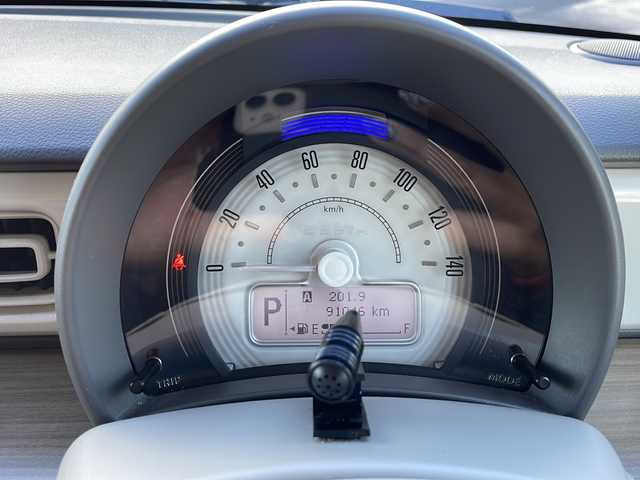 スズキ ラパン X 道東・釧路十勝 2015(平27)年 9.1万km カシスピンクパールメタリック ・４WD/・社外SDメモリナビ/（CD・DVD・BT・フルセグ・ラジオ）/・バックカメラ/・前席シートヒーター/・純正フロアマット/・アイドリングストップ/・ETC２.0/・社外エンジンスターター/・電動格納ミラー/・ウィンカーミラー/・ドアバイザー/・LEDヘッドリト/・オートライト/・横滑り防止装置/・衝突被害軽減ブレーキ/・保証書/・取扱説明書