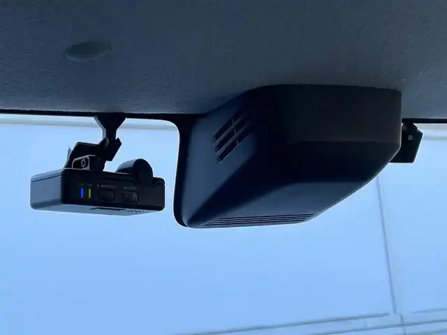 スズキ スペーシア ギア 山梨県 2019(令1)年 10.8万km ツールグリーンパールメタリック/ガンメタリック2トーンルーフ (株)IDOMが運営する【じしゃロン甲府店】の自社ローン専用車両になります。/こちらは現金またはオートローンご利用時の価格です。自社ローンご希望の方は別途その旨お申付け下さい/純正8インチメモリーナビ/（フルセグTV・DVD・CD・SD・BTオーディオ）/バックカメラ/両側パワースライドドア/ETC/スマートキー/前席シートヒーター/LEDヘッドライト/フォグランプ/オートライト/新車時保証書/取扱説明書