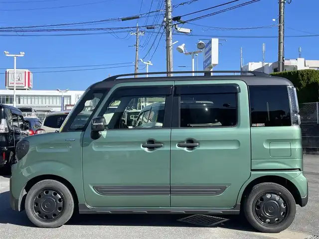 スズキ スペーシア ギア 山梨県 2019(令1)年 10.8万km ツールグリーンパールメタリック/ガンメタリック2トーンルーフ (株)IDOMが運営する【じしゃロン甲府店】の自社ローン専用車両になります。/こちらは現金またはオートローンご利用時の価格です。自社ローンご希望の方は別途その旨お申付け下さい/純正8インチメモリーナビ/（フルセグTV・DVD・CD・SD・BTオーディオ）/バックカメラ/両側パワースライドドア/ETC/スマートキー/前席シートヒーター/LEDヘッドライト/フォグランプ/オートライト/新車時保証書/取扱説明書