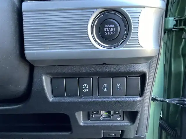 スズキ スペーシア ギア 山梨県 2019(令1)年 10.8万km ツールグリーンパールメタリック/ガンメタリック2トーンルーフ (株)IDOMが運営する【じしゃロン甲府店】の自社ローン専用車両になります。/こちらは現金またはオートローンご利用時の価格です。自社ローンご希望の方は別途その旨お申付け下さい/純正8インチメモリーナビ/（フルセグTV・DVD・CD・SD・BTオーディオ）/バックカメラ/両側パワースライドドア/ETC/スマートキー/前席シートヒーター/LEDヘッドライト/フォグランプ/オートライト/新車時保証書/取扱説明書