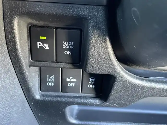 スズキ スペーシア ギア 山梨県 2019(令1)年 10.8万km ツールグリーンパールメタリック/ガンメタリック2トーンルーフ (株)IDOMが運営する【じしゃロン甲府店】の自社ローン専用車両になります。/こちらは現金またはオートローンご利用時の価格です。自社ローンご希望の方は別途その旨お申付け下さい/純正8インチメモリーナビ/（フルセグTV・DVD・CD・SD・BTオーディオ）/バックカメラ/両側パワースライドドア/ETC/スマートキー/前席シートヒーター/LEDヘッドライト/フォグランプ/オートライト/新車時保証書/取扱説明書