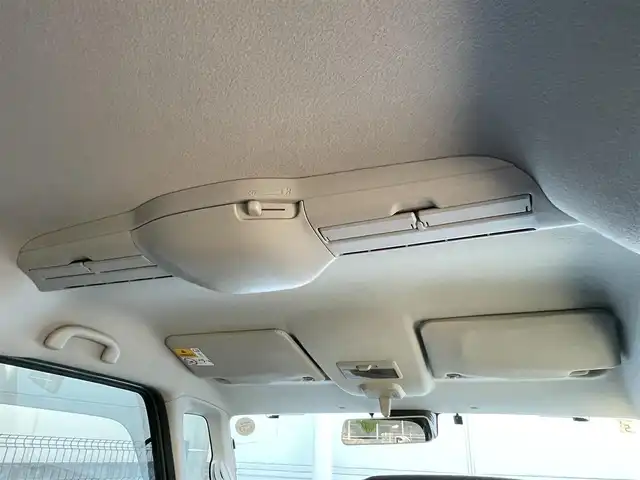 スズキ スペーシア ギア 山梨県 2019(令1)年 10.8万km ツールグリーンパールメタリック/ガンメタリック2トーンルーフ (株)IDOMが運営する【じしゃロン甲府店】の自社ローン専用車両になります。/こちらは現金またはオートローンご利用時の価格です。自社ローンご希望の方は別途その旨お申付け下さい/純正8インチメモリーナビ/（フルセグTV・DVD・CD・SD・BTオーディオ）/バックカメラ/両側パワースライドドア/ETC/スマートキー/前席シートヒーター/LEDヘッドライト/フォグランプ/オートライト/新車時保証書/取扱説明書