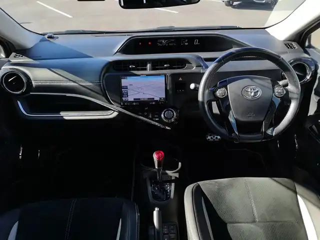 トヨタ アクア G G’s 茨城県 2017(平29)年 8.2万km ホワイトパールクリスタルシャイン カロッツェリア８インチナビ/バックカメラ/クルーズコントロール/nanoe/パワーシート/両側シートヒーター/前後ドラレコ/ETC/プッシュスタート/スマートキー/スペアキー×２