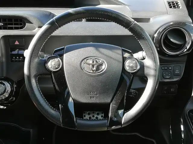 トヨタ アクア G G’s 茨城県 2017(平29)年 8.2万km ホワイトパールクリスタルシャイン カロッツェリア８インチナビ/バックカメラ/クルーズコントロール/nanoe/パワーシート/両側シートヒーター/前後ドラレコ/ETC/プッシュスタート/スマートキー/スペアキー×２