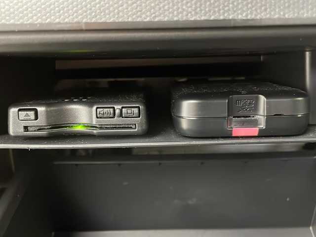 ダイハツ タフト G 大阪府 2021(令3)年 1.7万km シャイニングホワイトパール 純正ディスプレイオーディオ/(フルセグ.Bluetooth.AppleCarPlay.AndroidAuto)/バックカメラ/ガラスルーフ/スマートアシスト/LEDオートライト/ドライブレコーダー/コーナーセンサー/前席シートヒーター/電子制御パーキングブレーキ/ブレーキホールド/プッシュスタート/スマートキー×2/純正ラバーマット