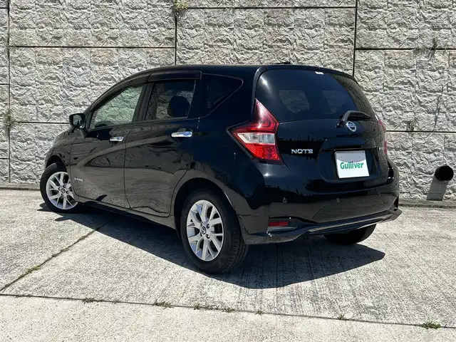 日産 ノート e－パワー X 長崎県 2018(平30)年 3.4万km スーパーブラック ワンオーナー/純正メモリナビ/(CD/DVD/BT/フルセグ)/全方位カメラ/衝突軽減ブレーキ/レーンアシスト/ETC/コーナーセンサー/デジタルインナーミラー/純正15インチAW