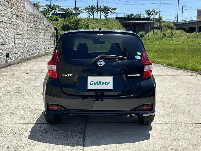 日産 ノート e－パワー X 長崎県 2018(平30)年 3.4万km スーパーブラック ワンオーナー/純正メモリナビ/(CD/DVD/BT/フルセグ)/全方位カメラ/衝突軽減ブレーキ/レーンアシスト/ETC/コーナーセンサー/デジタルインナーミラー/純正15インチAW