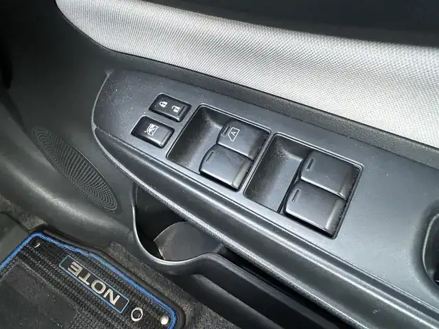 日産 ノート e－パワー X 岡山県 2018(平30)年 3.4万km スーパーブラック ワンオーナー/純正メモリナビ/(CD/DVD/BT/フルセグ)/全方位カメラ/衝突軽減ブレーキ/レーンアシスト/ETC/コーナーセンサー/デジタルインナーミラー/純正15インチAW