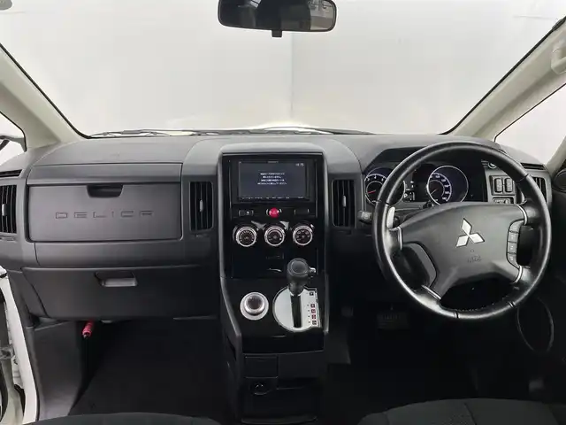 三菱 デリカＤ：５ G－Power package 道央・札幌 2014(平26)年 4.6万km ウォームホワイトP/クールシルバー ・4WD/・寒冷地仕様/・DIATONE SOUNDナビ/　CD/DVD/USB/SD/AUX/フルセグ/・純正ビルトインETC/・バックカメラ/・横滑り防止/・クルーズコントロール/・両側パワースライドドア/・左後ステップ/・パドルシフト/・ウォークスルー/・純正フロアマット/・純正18インチAW/・スペアバイザー/・プッシュスタート/・スマートキー/・ワイドバイザー/・オートライト/・フォグライト