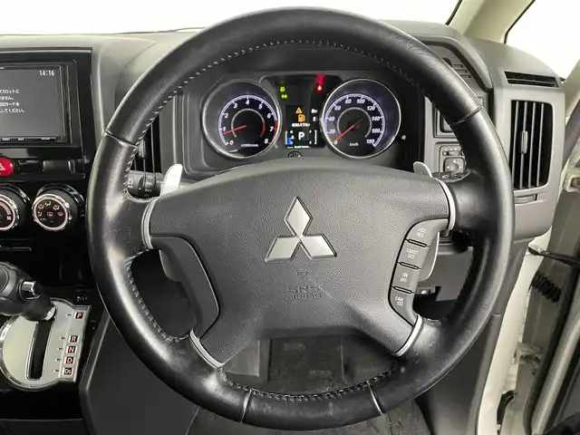 三菱 デリカＤ：５ G－Power package 道央・札幌 2014(平26)年 4.6万km ウォームホワイトP/クールシルバー ・4WD/・寒冷地仕様/・DIATONE SOUNDナビ/　CD/DVD/USB/SD/AUX/フルセグ/・純正ビルトインETC/・バックカメラ/・横滑り防止/・クルーズコントロール/・両側パワースライドドア/・左後ステップ/・パドルシフト/・ウォークスルー/・純正フロアマット/・純正18インチAW/・スペアバイザー/・プッシュスタート/・スマートキー/・ワイドバイザー/・オートライト/・フォグライト