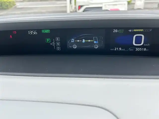 トヨタ プリウス S ツーリングセレクション 埼玉県 2016(平28)年 3.1万km スティールブロンドM ワンオーナー車/セーフティセンス/レザーシート/前席シートヒーター/純正９型ナビTV/バックカメラ/ビルトインETC/LEDヘッドライト/純正17インチAW/クリアランスソナー/レーダークルーズコントロール/衝突軽減ブレーキ/プッシュスタート/スマートキー/走行３０５１８キロ/保証書付整備手帳/取扱説明書