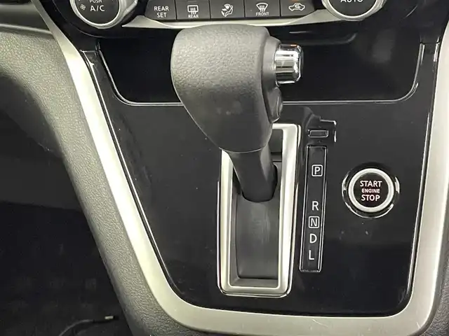日産 セレナ ハイウェイスター 熊本県 2017(平29)年 7.4万km ダイヤモンドブラック ワンオーナー/禁煙車　/アルパインナビ（ＣＤ・ＤＶＤ・フルセグ・ＢＴ・ＳＤ）/全周囲カメラ　/純正前方ドライブレコーダー　/アルパイン後席モニター　/ビルトインＥＴＣ　/両側パワースライドドア　/クルーズコントロール/前後クリアランスソナー/衝突軽減ブレーキ/横滑り防止/アイドリングストップ/純正フロアマット/純正１６インチAW/オートライト/LEDヘッドライト/フォグライト/スマートキー/プッシュスタート/スペアキー1本/保証書/取扱説明書