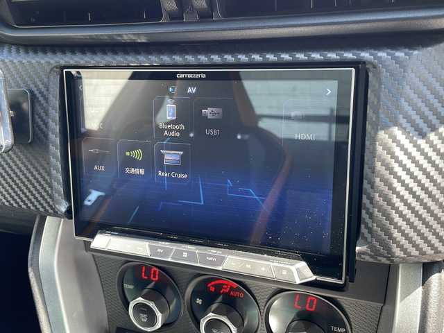 トヨタ ８６ GT リミテッド 静岡県 2016(平28)年 4.2万km パール 社外ナビ/地デジTV/社外CD/DVD/Bluetooth/TRDエアロ/TRDマフラー/HKS車高調/RUNDUCEブレーキキット/VOLKRACING18インチAW/TRDタワーバー/ヴァレンティヘッドライト/ヴァレンティテールランプ/ハーフレザーシート/シートヒーター/社外カーボンGTウイング/社外エアクリーナー/スマートキー/ETC