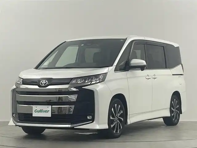 トヨタ ノア S－Z 埼玉県 2022(令4)年 1.7万km ホワイトパールクリスタルシャイン 純正１０．５型ディスプレイオーディオ　ナビ機能付　フルセグ　快適利便ＰＫＧ　純正１４型後席モニター　パワーバックドア　　デジタルインナーミラー　バックカメラ　ＬＥＤヘッドライト　ビルトインＥＴＣ