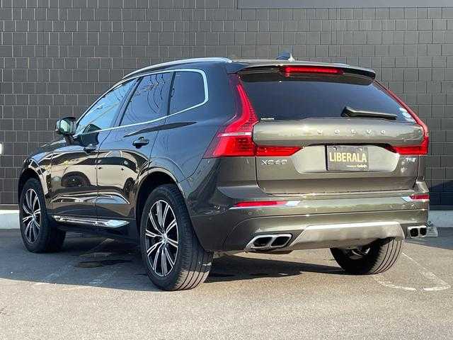 ボルボ ＸＣ６０ 埼玉県 2018(平30)年 5万km グレー 黒ハーフレザーシート　/サンルーフ　/純正ナビ　/Ａｐｐｌｅ　Ｃａｒ　Ｐｌａｙ　/３６０度カメラ　/アダプティブクルーズコントロール　/シートヒーター　/マッサージシート　/ブラインドスポットモニター　/３列シート