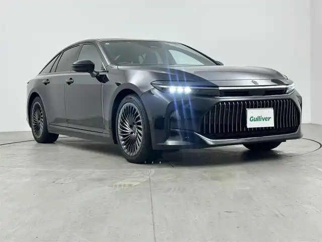 トヨタ クラウン Z 愛知県 2025(令7)年 0.6万km 黒 ディスプレイオーディオ　/全方位カメラ　/リラクゼーション　/全席シートヒーター　/黒革　/置くだけ充電/デジタルミラー　/Ｗエアコン/ＨＵＤ　/ＢＳＭ　/ＥＴＣ２．０　/タイプＣ　/パドルシフト　/クルコン　/電動リアゲート　/ステアヒーター