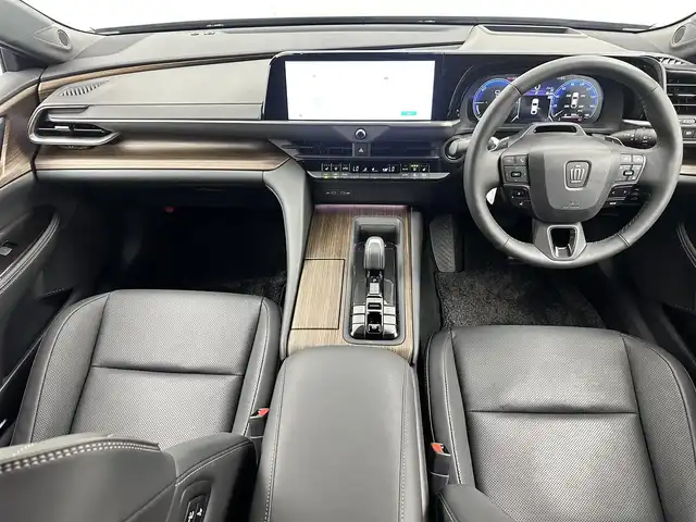 トヨタ クラウン Z 愛知県 2025(令7)年 0.6万km 黒 ディスプレイオーディオ　/全方位カメラ　/リラクゼーション　/全席シートヒーター　/黒革　/置くだけ充電/デジタルミラー　/Ｗエアコン/ＨＵＤ　/ＢＳＭ　/ＥＴＣ２．０　/タイプＣ　/パドルシフト　/クルコン　/電動リアゲート　/ステアヒーター