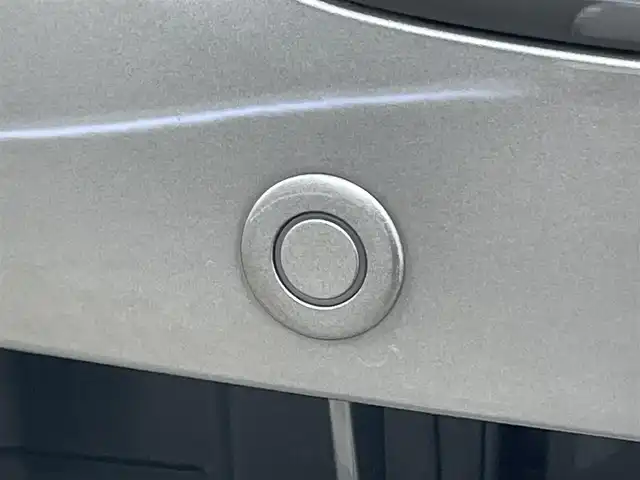 日産 ノート e－パワー X Vセレクション 岡山県 2020(令2)年 5万km ダークメタルグレー ナビ/Bluetooth	/アラウンドビューモニター	/オートハイビーム	/LEDヘッドライト（AUTO機能付き）	/ビルトインETC		/エマージェンシーブレーキ/車線逸脱防止システム	/横滑り防止装置/踏み間違い防止装置	/純正15インチアルミ	/コーナーセンサー（前後）	/社外フロアマット/ISOFIX/ステアリングスイッチ	/シートリフター/ウィンカーミラー	/プッシュスタート	/スマートキー×2