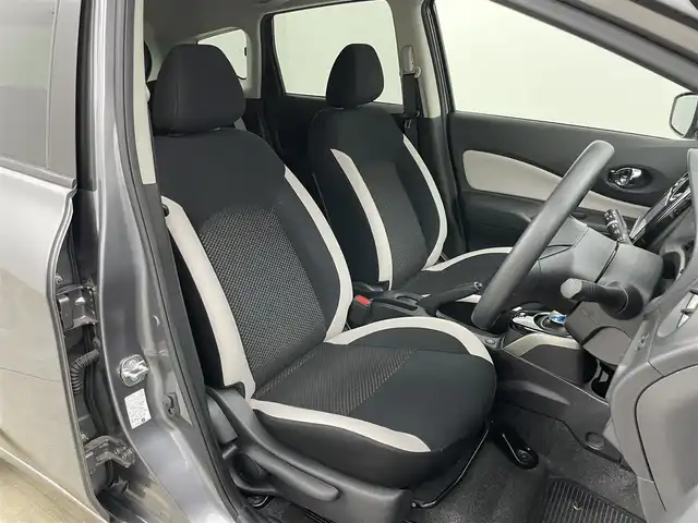 日産 ノート e－パワー X Vセレクション 岡山県 2020(令2)年 5万km ダークメタルグレー ナビ/Bluetooth	/アラウンドビューモニター	/オートハイビーム	/LEDヘッドライト（AUTO機能付き）	/ビルトインETC		/エマージェンシーブレーキ/車線逸脱防止システム	/横滑り防止装置/踏み間違い防止装置	/純正15インチアルミ	/コーナーセンサー（前後）	/社外フロアマット/ISOFIX/ステアリングスイッチ	/シートリフター/ウィンカーミラー	/プッシュスタート	/スマートキー×2