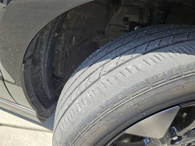 ホンダ ステップワゴン スパーダ eHEV 香川県 2022(令4)年 3.9万km クリスタルブラックパール ワンオーナー/純正11.4型ナビ/　(Bluetooth/CD/DVD)/フルセグTV/両側パワースライドドア/バックカメラ/ビルトインETC/渋滞追従機能付アダプティブクルコン/ソナーセンサー/ホンダセンシング/・衝突軽減ブレーキ/・近距離衝突軽減ブレーキ/・前後誤発進抑制機能/・歩行者事故低減ステアリング/・車線維持支援システム/・トラフィックジャムアシスト/・先行車発進お知らせ機能/・標識認識機能/・オートハイビーム/・ブラインドスポットインフォメーション/LEDヘッドランプ/デュアルオートエアコン/本革巻きステアリング/減速セレクター/合皮/撥水ファブリックコンビシート/前席シートヒーター/2列目キャプテンシート/　(オットマン/両側アームレスト付)/純正16インチアルミホイール/スマートキーシステム/禁煙車