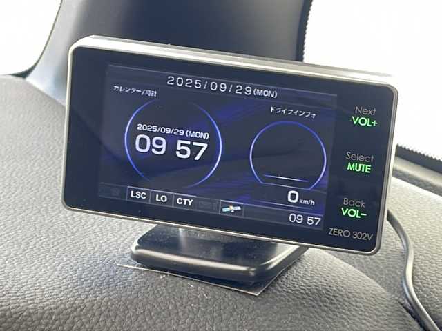 ホンダ ステップワゴン スパーダ eHEV 沖縄県 2022(令4)年 3.9万km クリスタルブラックパール ワンオーナー/純正11.4型ナビ/　(Bluetooth/CD/DVD)/フルセグTV/両側パワースライドドア/バックカメラ/ビルトインETC/渋滞追従機能付アダプティブクルコン/ソナーセンサー/ホンダセンシング/衝突軽減ブレーキ/近距離衝突軽減ブレーキ/前後誤発進抑制機能/歩行者事故低減ステアリング/車線維持支援システム/トラフィックジャムアシスト/先行車発進お知らせ機能/標識認識機能/オートハイビーム/ブラインドスポットインフォメーション/LEDヘッドランプ/デュアルオートエアコン/本革巻きステアリング/減速セレクター/合皮/撥水ファブリックコンビシート/前席シートヒーター/2列目キャプテンシート/　(オットマン/両側アームレスト付)/純正16インチアルミホイール/スマートキーシステム