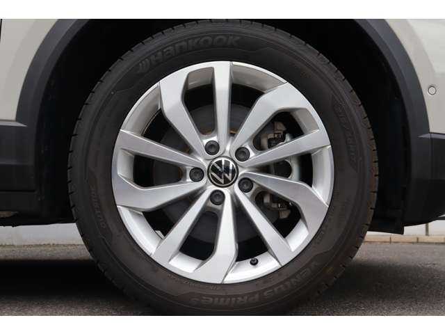 フォルクスワーゲン ＶＷ Ｔ－ロック TDI スタイル 大分県 2024(令6)年 0.7万km ベージュ Volkswagen All in safety/プリクラッシュブレーキシステム/アダプティブクルーズコントロール/レーンキープアシストシステム/純正ナビ（Discover Pro）/CarPlay/Bluetooth/USB/ワイヤレス充電/バックカメラ/パーキングセンサー/LEDマトリックスヘッドライト/パワーバックドア/純正17インチAW/ETC
