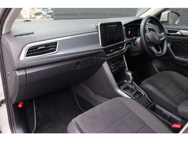フォルクスワーゲン ＶＷ Ｔ－ロック TDI スタイル 大分県 2024(令6)年 0.7万km ベージュ Volkswagen All in safety/プリクラッシュブレーキシステム/アダプティブクルーズコントロール/レーンキープアシストシステム/純正ナビ（Discover Pro）/CarPlay/Bluetooth/USB/ワイヤレス充電/バックカメラ/パーキングセンサー/LEDマトリックスヘッドライト/パワーバックドア/純正17インチAW/ETC