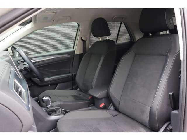 フォルクスワーゲン ＶＷ Ｔ－ロック TDI スタイル 大分県 2024(令6)年 0.7万km ベージュ Volkswagen All in safety/プリクラッシュブレーキシステム/アダプティブクルーズコントロール/レーンキープアシストシステム/純正ナビ（Discover Pro）/CarPlay/Bluetooth/USB/ワイヤレス充電/バックカメラ/パーキングセンサー/LEDマトリックスヘッドライト/パワーバックドア/純正17インチAW/ETC