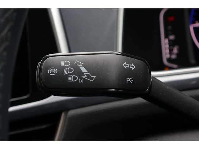 フォルクスワーゲン ＶＷ Ｔ－ロック TDI スタイル 大分県 2024(令6)年 0.7万km ベージュ Volkswagen All in safety/プリクラッシュブレーキシステム/アダプティブクルーズコントロール/レーンキープアシストシステム/純正ナビ（Discover Pro）/CarPlay/Bluetooth/USB/ワイヤレス充電/バックカメラ/パーキングセンサー/LEDマトリックスヘッドライト/パワーバックドア/純正17インチAW/ETC