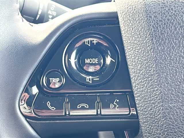 トヨタ プリウス SセーフティプラスⅡ 石川県 2020(令2)年 4.1万km アティチュードブラックマイカ ワンオーナー/アルパインナビ/フルセグテレビ/バックカメラ/ウィンカーミラー/レーダークルーズコントロール/クリアランスソナー/ドアバイザー/プッシュスタート/スマートキー/ビルトインETC/前後ドライブレコーダー/フロント、サイドエアロ/社外15インチアルミ/スタッドレスアルミSET/LEDヘッドライト