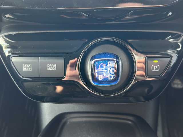 トヨタ プリウス SセーフティプラスⅡ 石川県 2020(令2)年 4.1万km アティチュードブラックマイカ ワンオーナー/アルパインナビ/フルセグテレビ/バックカメラ/ウィンカーミラー/レーダークルーズコントロール/クリアランスソナー/ドアバイザー/プッシュスタート/スマートキー/ビルトインETC/前後ドライブレコーダー/フロント、サイドエアロ/社外15インチアルミ/スタッドレスアルミSET/LEDヘッドライト