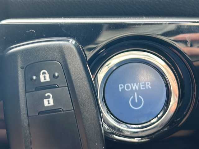 トヨタ プリウス SセーフティプラスⅡ 石川県 2020(令2)年 4.1万km アティチュードブラックマイカ ワンオーナー/アルパインナビ/フルセグテレビ/バックカメラ/ウィンカーミラー/レーダークルーズコントロール/クリアランスソナー/ドアバイザー/プッシュスタート/スマートキー/ビルトインETC/前後ドライブレコーダー/フロント、サイドエアロ/社外15インチアルミ/スタッドレスアルミSET/LEDヘッドライト