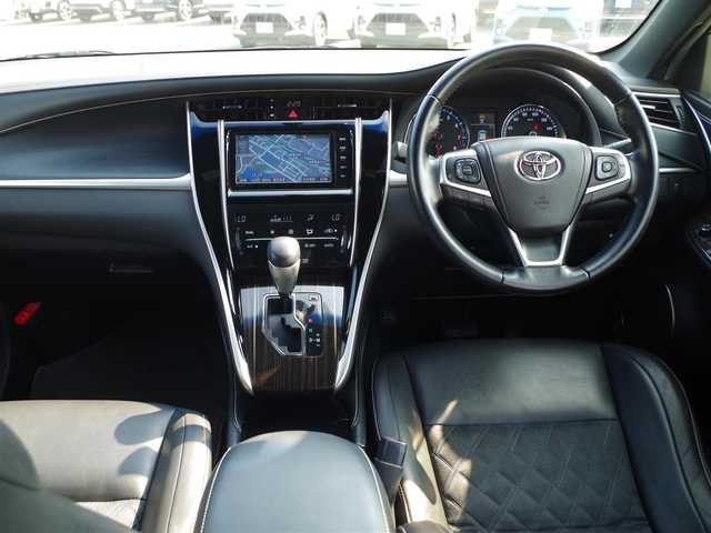 トヨタ ハリアー エレガンス 千葉県 2016(平28)年 5.2万km ホワイトパールクリスタルシャイン 運転席パワーシート/ハーフレザーシート/純正SDナビ/地デジTV/【DVD/CD再生機能　Bluetooth接続】/バックカメラ/ETC/LEDヘッドライト/LEDフォグライト/ウインカーミラー/クリアランスソナー/純正17インチアルミホイル/サイド/カーテンエアバッグ/スマートキー