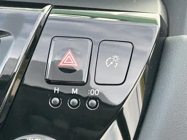 トヨタ プリウス α S ツーリングセレ GRスポーツ 福岡県 2019(平31)年 5.4万km ホワイトパールクリスタルシャイン アルパイン9インチナビ/（AM/FM/CD/DVD/Bluetooth/SD/フルセグ）/バックカメラ/ビルドインETC/LEDヘッドライト/ステアリングスイッチ/GRステアリング/GRシート/GRフロアマット/電動格納ミラー/プッシュスタート/スマートキー/スペアキー/ISOFIX/取扱説明書