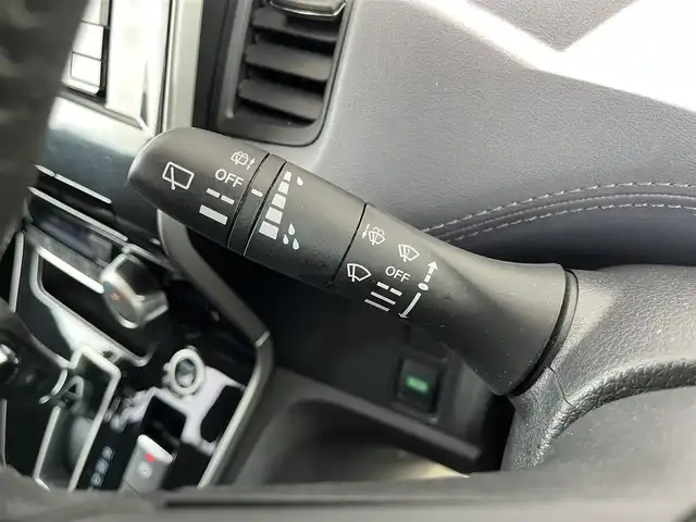 日産 セレナ ハイウェイスター V 愛知県 2020(令2)年 5.8万km ブリリアントホワイトパール ストラーダ7インチナビ/バックカメラ/ドライブレコーダー/ビルトインETC/革巻きステアリング/両側パワースライドドア/ハンズフリーオートスライド/エマージェンシーブレーキ/プロパイロット/車線逸脱警報機能/車線逸脱防止機能/ふらつき警報/ブラインドスポットモニター/ハイビームアシスト/純正LEDヘッドライト/フォグランプ/純正16インチアルミホイール/取扱説明書/保証書