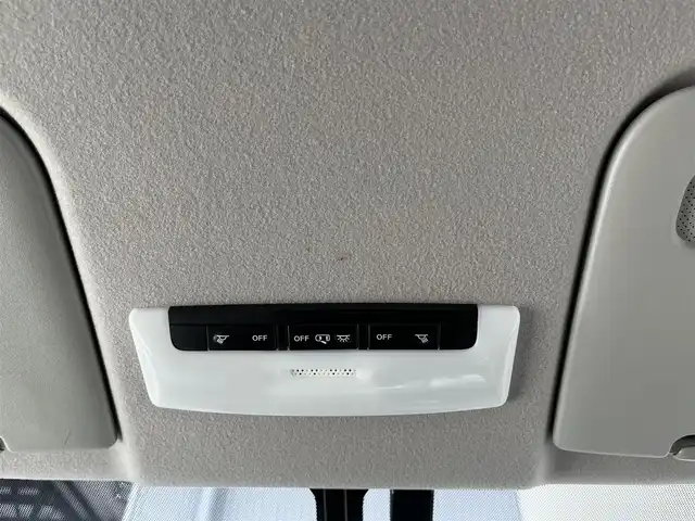 日産 セレナ ハイウェイスター V 愛知県 2020(令2)年 5.8万km ブリリアントホワイトパール ストラーダ7インチナビ/バックカメラ/ドライブレコーダー/ビルトインETC/革巻きステアリング/両側パワースライドドア/ハンズフリーオートスライド/エマージェンシーブレーキ/プロパイロット/車線逸脱警報機能/車線逸脱防止機能/ふらつき警報/ブラインドスポットモニター/ハイビームアシスト/純正LEDヘッドライト/フォグランプ/純正16インチアルミホイール/取扱説明書/保証書
