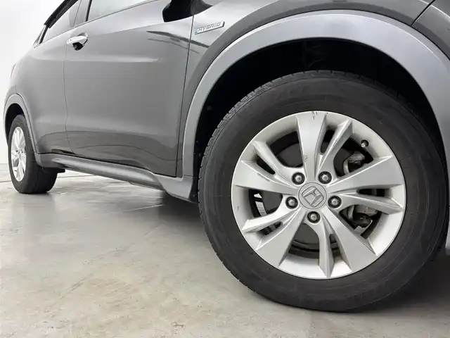 ホンダ ヴェゼル ハイブリッド X ホンダセンシング 福岡県 2016(平28)年 6.6万km クリスタルブラックパール 純正ナビ／フルセグＴＶ　/バックカメラ　/ビルトインＥＴＣ　/アダプティブクルコン　/ホンダセンシング　/コーナーセンサー　/衝突軽減　/レーンキープ　/パドルシフト　/純正１６インチアルミホイール　/ＬＥＤヘッドライト