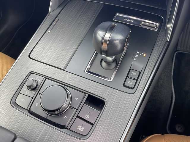 マツダ ＣＸ－６０ XD HV プレミアムスポーツ 岐阜県 2023(令5)年 2.8万km ロジウムホワイトプレミアムメタリック 純正12.3インチSDナビゲーション/FM AM /Bluetooth /USB/AppleCarPlay /AndroidAuto/フルセグテレビ/HDMI/BOSEサウンドシステム/サンルーフ/茶革内装/革巻きステアリング/ステアリングリモコン/ステアリングヒーター/レザーシート/パワーシート(D/N席)/シートヒーター(全席)/シートベンチレーション(D/N席)/電動チルト&テレスコピックステアリング/パワーバックドア/LEDヘッドライト/オートライト/オートハイビーム/レーダークルーズコントロール/レーンキープアシスト/標識連動車速設定/交通標識認識システム/前側方接近車両検知機能/後側方接近車両検知機能/車線逸脱警報システム/ブラインドスポットモニター/降車時警告機能/スマートブレーキサポート（前進・後退時）/左右接近物検知機能/右直事故回避アシスト/AT誤発進抑制制御機能（前進・後退時）/緊急時車線維持支援/側方危険回避アシスト/脇見・眠気警報/急病時の自動緊急停止機能/居眠り時の自動緊急停止機能/パーキングセンサー