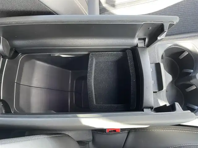 プジョー ３００８ GTライン 東京都 2019(令1)年 4.6万km パール ワンオーナー/純正ディスプレイオーディオ/バックカメラ/サイドカメラ/パワーバックドア/ACC/BSM/レーンキープ/社外前後ドライブレコーダー/LEDヘッドライト