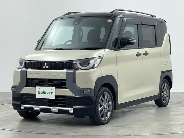 三菱 デリカミニ T プレミアム 群馬県 2025(令7)年 0.1千km ベージュⅡ 届出済未使用車　社外１０型ディスプレイオーディオ　全周囲カメラ　アダプティブクルーズコントロール　デジタルインナーミラー　衝突被害軽減ブレーキ　シートヒーター　両側パワースライドドア　ＥＴＣ　ＬＥＤ